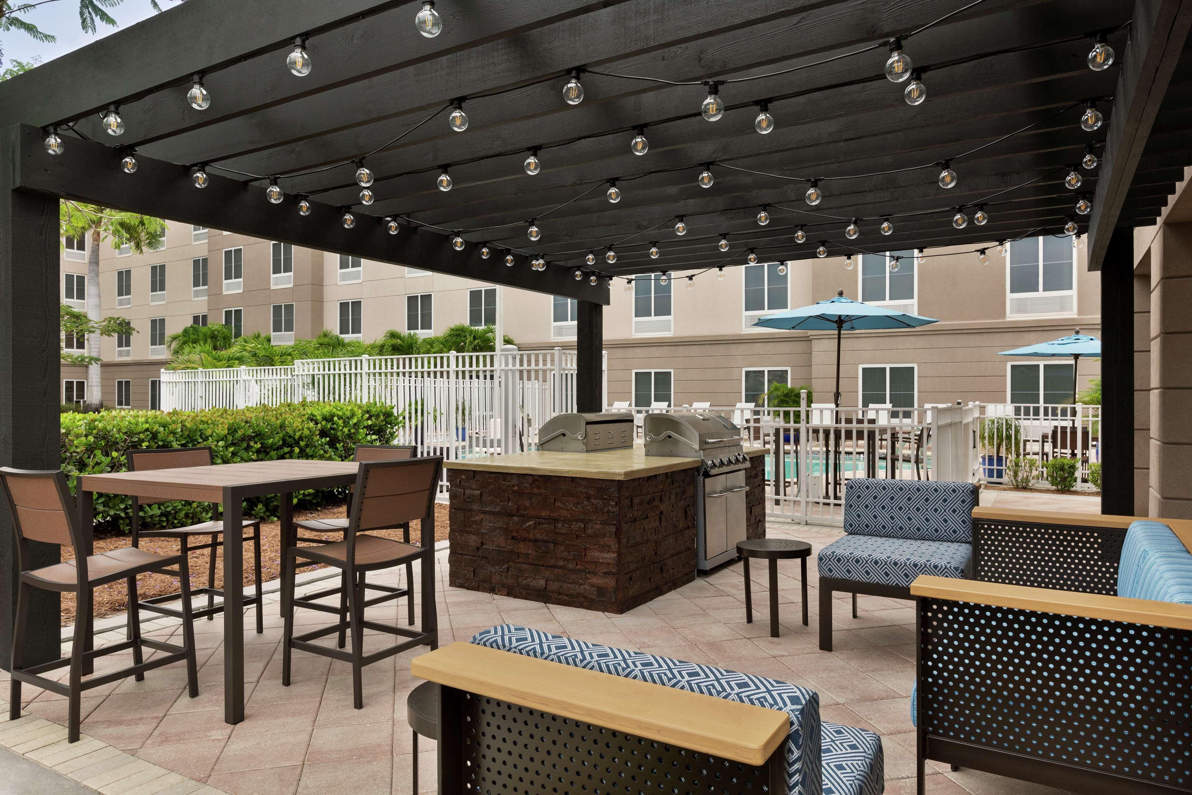 Homewood Suites Fort Myers Airport - Fgcu Eksteriør bilde